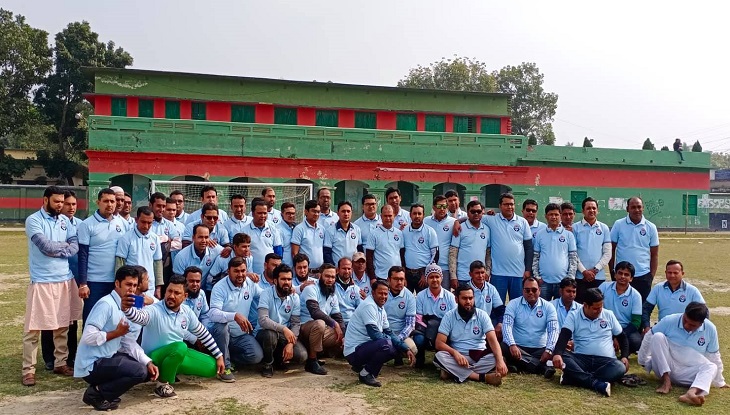 খোকসায় শিক্ষকদের সম্মানিত করল ব্যাচ এসএসসি ৯৮