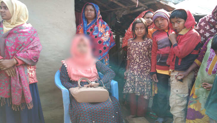 প্রেমিকের বাড়িতে প্রেমিকার অনশন, বিয়ে না করলে আত্মহত্যা