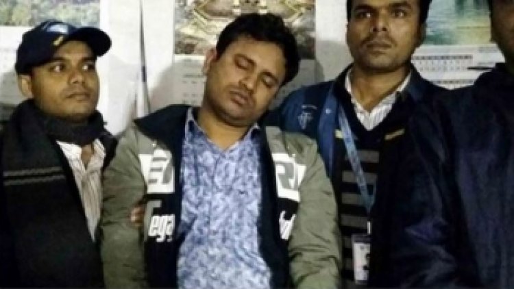 ঘুষের টাকাসহ শ্যামনগর উপজেলার সাব-রেজিস্ট্রার পার্থ প্রতিম মূখার্জী আটক