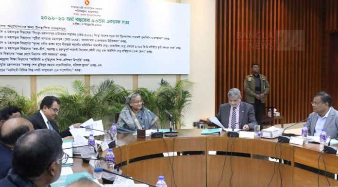 সেতুর আশপাশে বালু উত্তোলন নয়: প্রধানমন্ত্রী