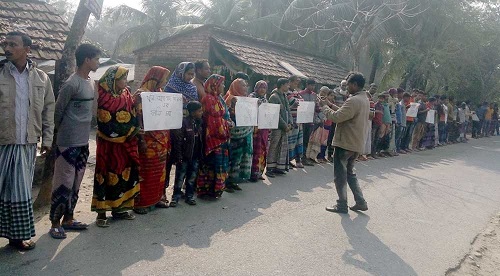 পাইকগাছায় আলেয়া হত্যাকারীদের দৃষ্টান্তমূলক শাস্তির দাবীতে মানববন্ধন ও বিক্ষোভ মিছিল