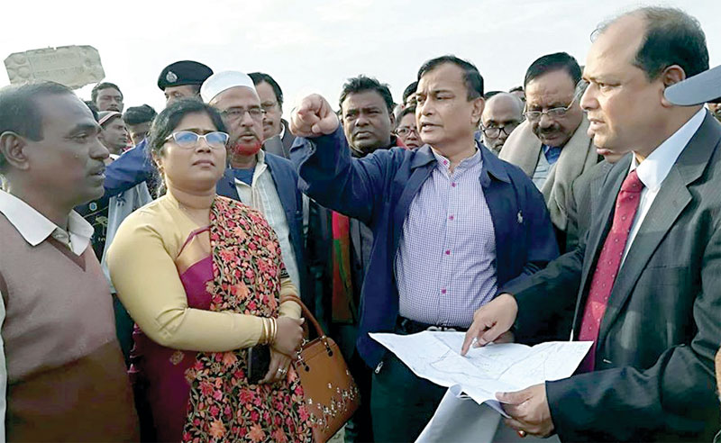 দাকোপের কামারখোলা পাউবোর ভেড়ীবাঁধ গতকাল পরিদর্শন করেন পানি সম্পদ মন্ত্রণালয়ের প্রতিমন্ত্রী লেঃ কর্ণেল (অব) মোঃ জাহিদ ফারুক এমপি