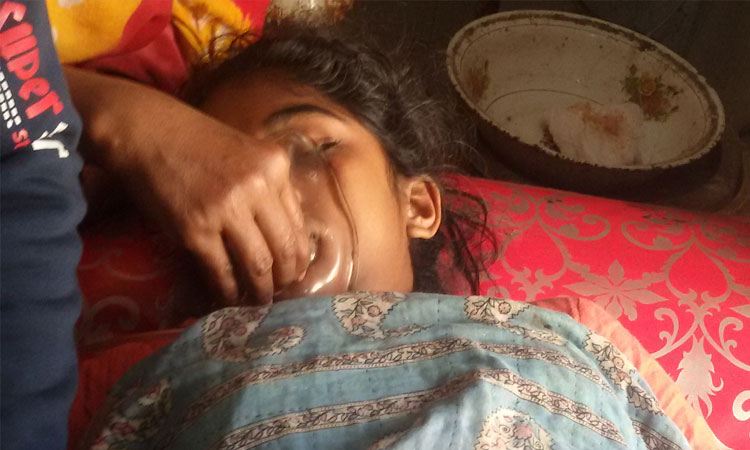 লোহাগড়ায় বখাটের উৎপাতে অতিষ্ট হয়ে এক স্কুলছাত্রীর  আত্মহত্যার চেষ্টা