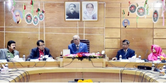 বর্ষা মৌসুমের পূর্বেই নগরীর ড্রেনের পেড়িমাটি উত্তোলন, ড্রেনেজ সংস্কার করবে কেসিসি