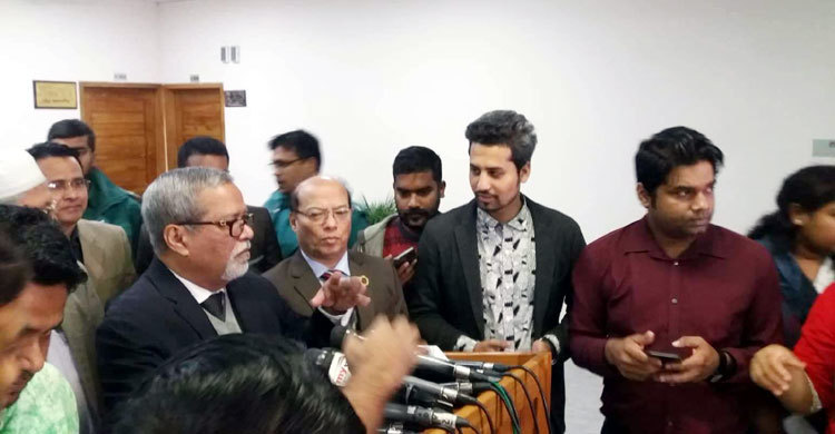 এমপিরা ঘরোয়া নির্বাচনী কাজেও অংশ নিতে পারবেন না : সিইসি