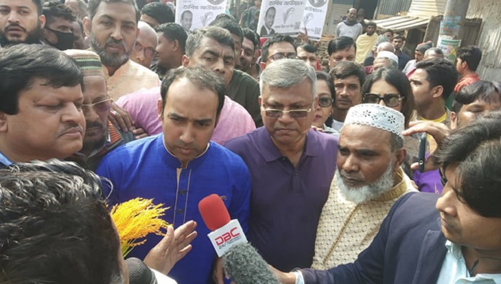 বাসের ছবি নিয়ে অপপ্রচার করা হচ্ছে : তাবিথ