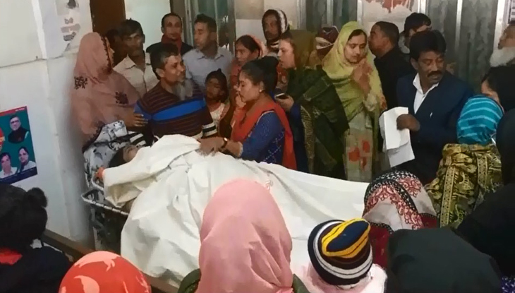 প্রেমিককে দিয়েই মাকে হত্যা করে মেয়ে