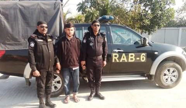 খুলনায় প্রশ্ন ফাঁসের গুজব ছড়ানো চক্রের ২ সদস্য আটক