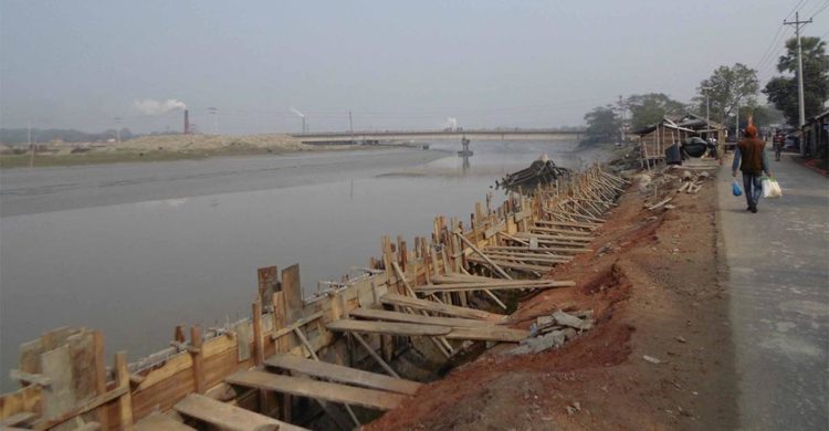 খুলনায় ভদ্রাসহ তিন নদী ভাঙ্গণরোধে  প্রায় সাড়ে তিন কোটি টাকা ব্যয়