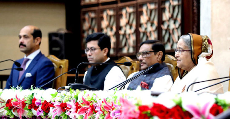 মশা যেন ভোট না খেয়ে ফেলে ঢাকার নতুন মেয়রদের প্রধানমন্ত্রী