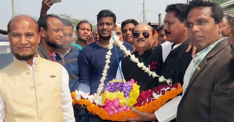 উন্নয়নের স্বার্থে নৌকার পক্ষে কাজ করতে হবে- এড. মিলন