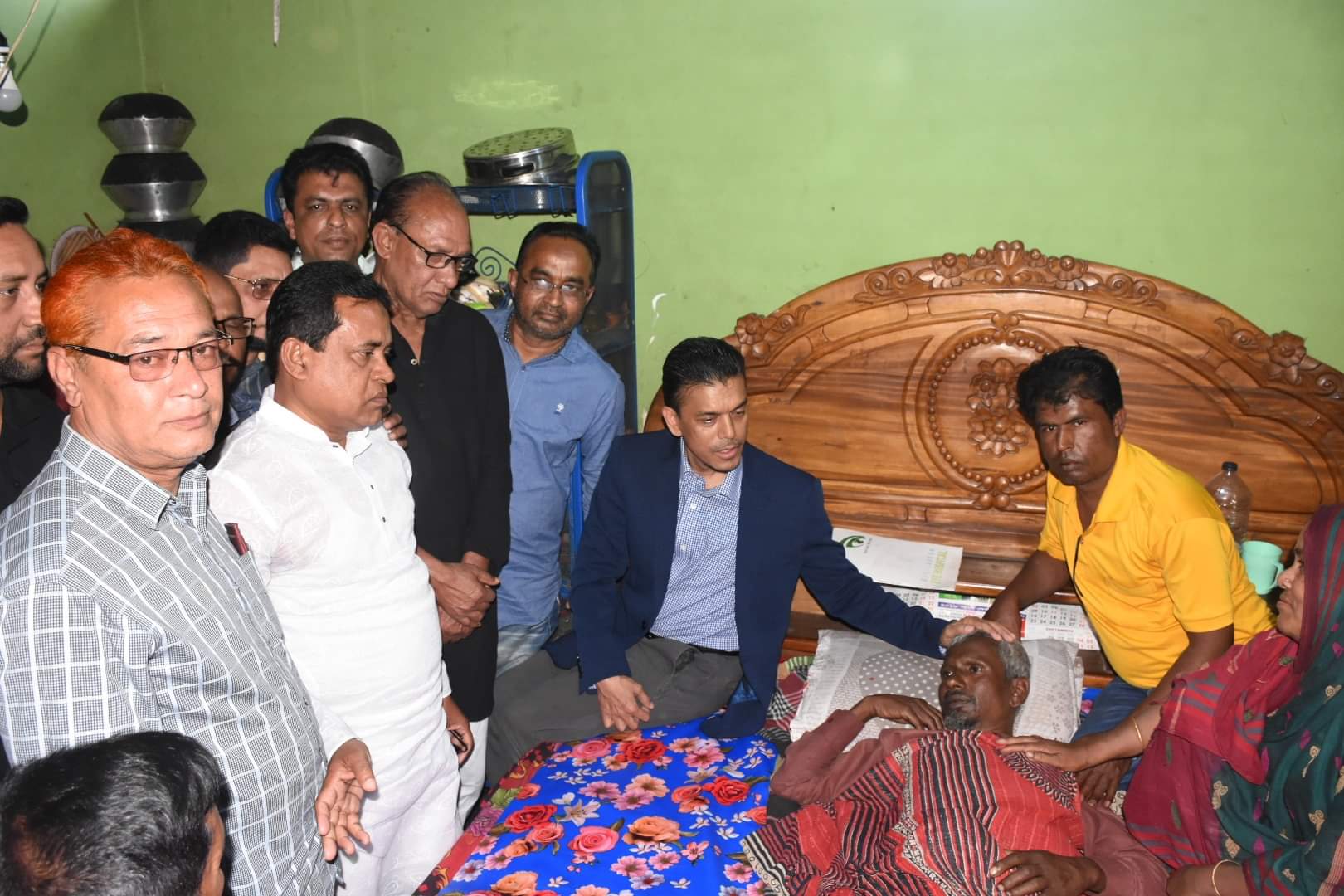 অসুস্থ ও প্রয়াত নেতৃবৃন্দের পরিবারের  পাশে কেন্দ্রীয় বিএনপি নেতা বকুল