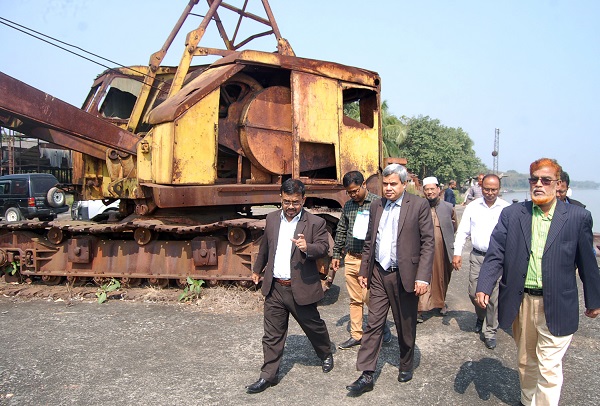শিল্পসচিবের খুলনা নিউজপ্রিন্ট মিলস পরিদর্শন