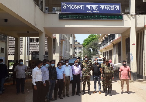 করোনা ভাইরাস ঝুঁকি মোকাবেলায় শার্শায় হাসপাতাল পরিদর্শন করেন সেনাবাহিনী