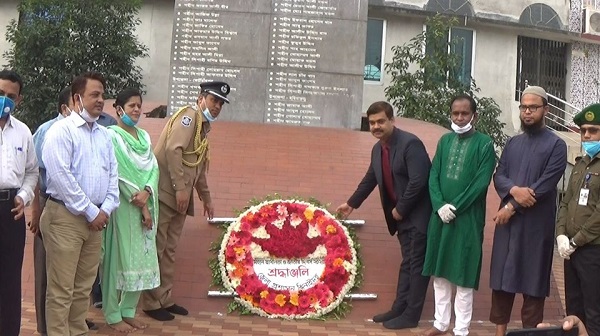 ঝিনাইদহে স্বল্প পরিসরে মহান স্বাধীনতা ও জাতীয় দিবস ২৬ মার্চ পালিত