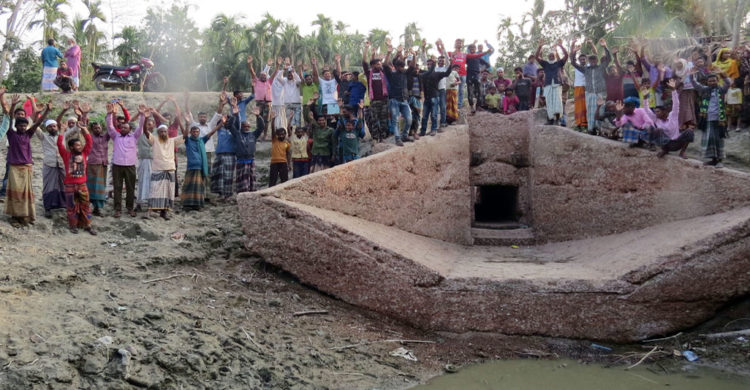 মোড়েলগঞ্জে একটি স্লুইচ গেটের অভাবে ১২শ’ পরিবারের ভোগান্তি