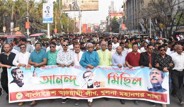 বঙ্গবন্ধু বাঙালির অধিকার আদায় করতে গিয়ে নিজের জীবনকে উৎসর্গ করেছেন