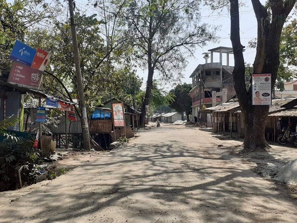 যশোরে গ্রামাঞ্চলের বাজারগুলো মানব শূন্য : জুম্মায় মুসল্লীদের ভীড়