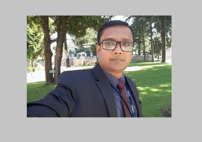 শত ভাগ স্বচ্ছতায় ত্রাণ পৌঁছে দিতে কাজ করছে ইউএনও তুষার কুমার পাল