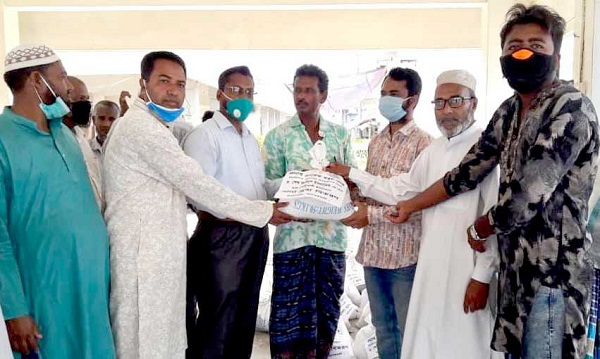 রামপালে বিএনপি নেতা ফরিদুলের খাদ্য সহায়তা প্রদান অব্যহত