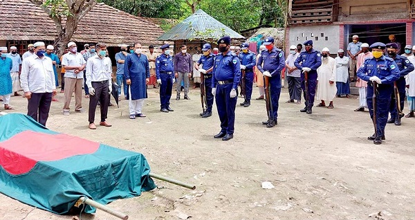 তালায় মুক্তিযোদ্ধার মৃত্যু: রাষ্ট্রীয় মর্যাদায় দাফন