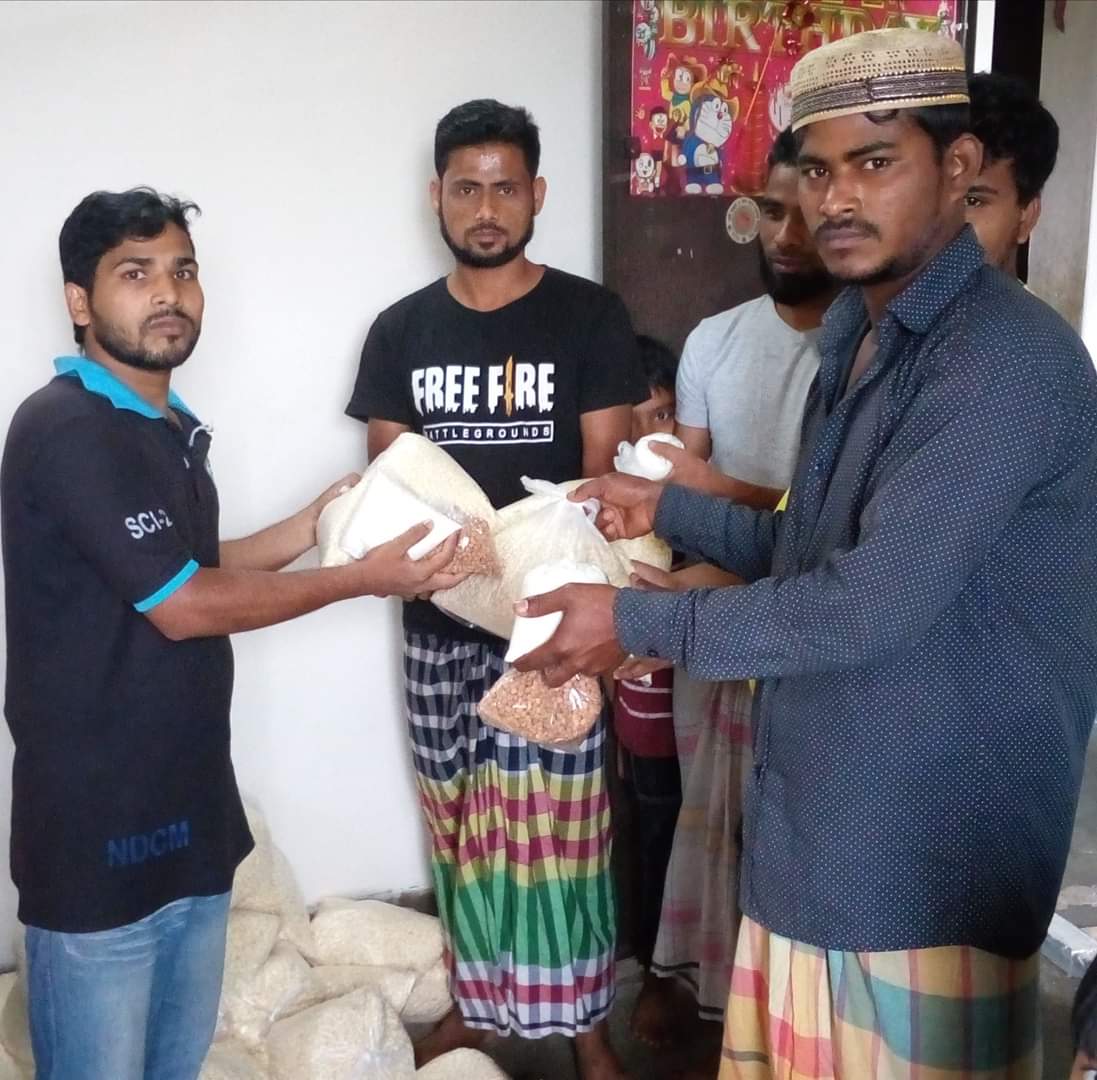 বঙ্গবন্ধু সৈনিক লীগ মাগুরা জেলা শাখার সহ-সভাপতির খাদ্য সামগ্রী বিতরণ