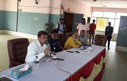 প্রয়োজন ছাড়া ঘরের বাইরে বের হবেন না : যশোর জেলা প্রশাসক