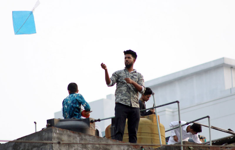 যে কারণে করোনায় পুরুষদের মৃত্যু বেশি