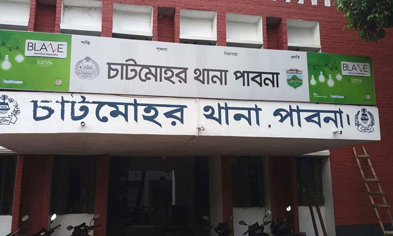 পুলিশকে করোনার ভয় দেখিয়ে গ্রেপ্তার এড়ানোর পায়তারা