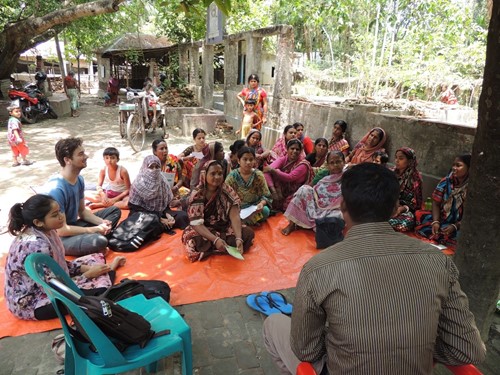 কেসিসির তত্বাবধায়নে নগরীর দরিদ্র জনগোষ্ঠির মাঝে সাবান বিতরণ