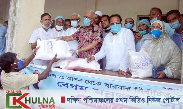 শ্রম প্রতিমন্ত্রীর পক্ষে নিম্নআয়ের কর্মহীনদের মাঝে সিটি মেয়রের খাদ্যসামগ্রী বিতরণ