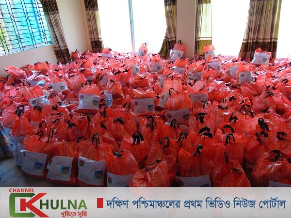 নাজিরপুরে ইফতার সামগ্রী নিয়ে ৫শ’ পরিবারের পাশে এ্যাড দুলাল