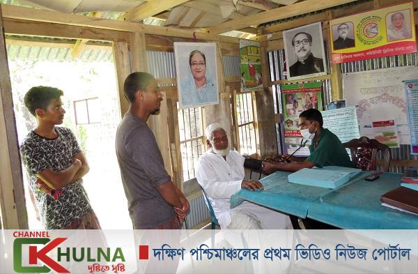 করোনা যুদ্ধে থেমে নেই মোড়েলগঞ্জে কমিউনিটি ৫১ক্লিনিকের চিকিৎসকরা