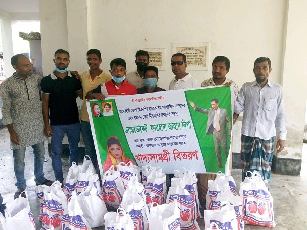 বাগেরহাট জেলা বিএনপি নেত্রী নিপা’র উদ্যোগে খাদ্যসামগ্রী বিতরণ