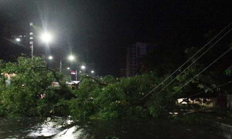 রাজধানীতে কালবৈশাখীর হানা