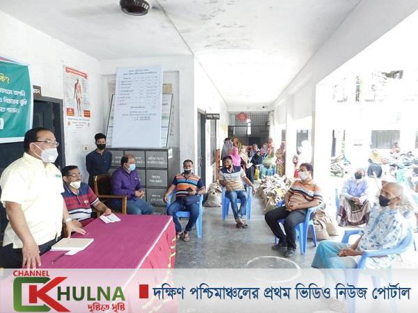 ফকিরহাটের বেতাগার গীতা অনুশীলন চক্রের উদ্যোগে ইফতারি সামগ্রী বিতরণ