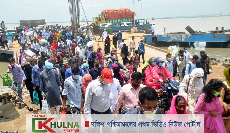 ঝুঁকি নিয়েই ঢাকায় ফিরছে মানুষ