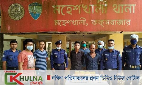 ত্রাণের ছদ্মবেশে কাভার্ড ভ্যানে ৫০ হাজার ইয়াবা, আটক ২