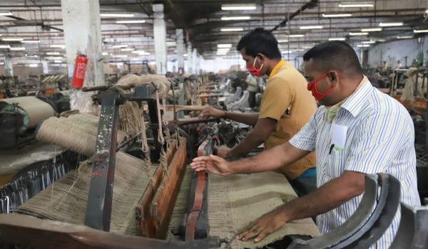 খুলনায় অঞ্চলের পাটকল শ্রমিকদের আন্দোলন  স্থগিত : রবিবার মজুরি প্রদান