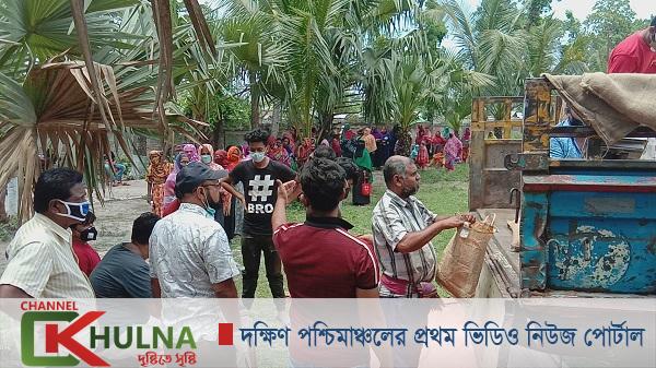 খুলনায় দশ টাকা কেজি চালের কার্ড তৈরীতে নানা অনিয়ম