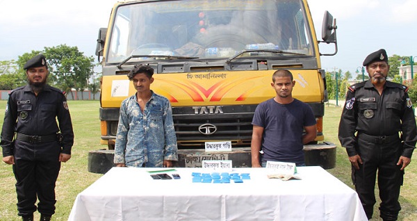 সিরাজগঞ্জে বিপুল পরিমাণ ইয়াবাসহ ২ মাদক ব্যবসায়ী গ্রেফতার