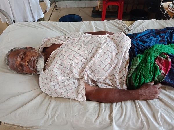 সুন্দরবনে বিষ দিয়ে মাছ ধরার প্রতিবাদ করায় হামলা,আহত ২ জন