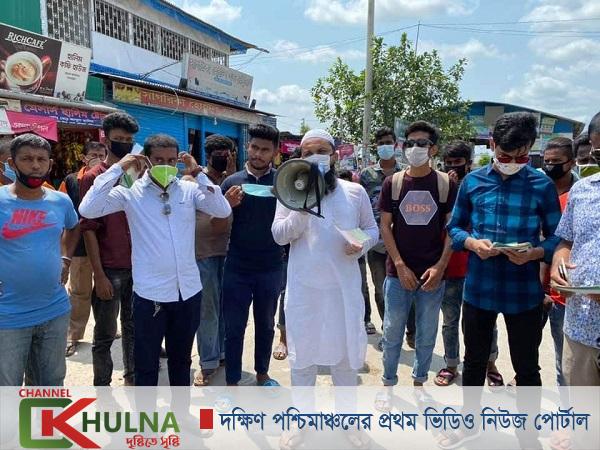 খাদ্য ও সুরক্ষা সামগ্রী বিতরণের পাশাপাশি সচেতনতা সৃষ্টিতে দিন-রাত কাজ করে চলেছে  আওয়ামী লীগ নেতা শেখ জসিম