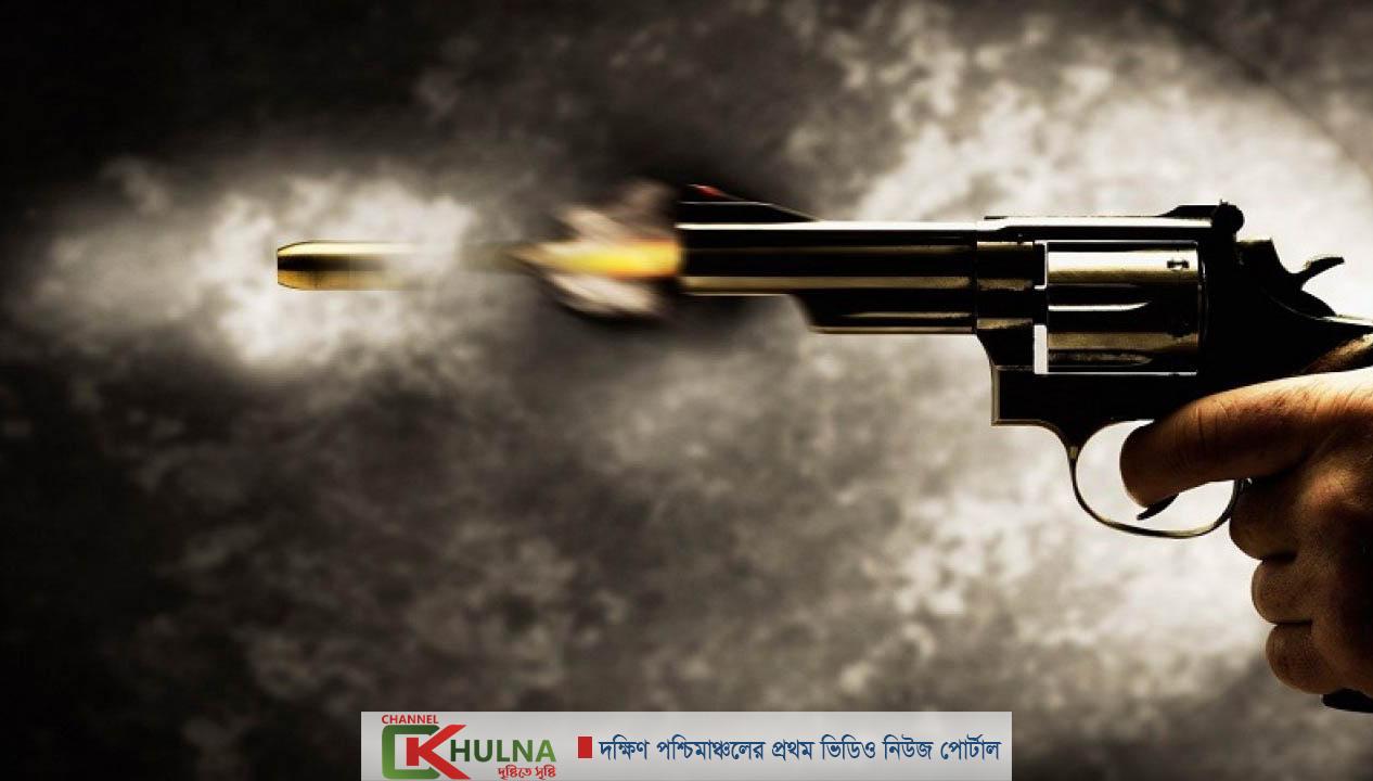 নিজের করা গুলিতে পুলিশ কনস্টেবল আহত