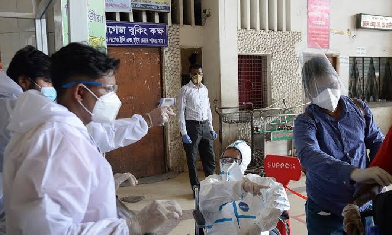 দেশে দশ দিনেই আক্রান্ত ৩০ হাজার