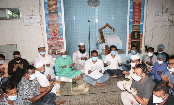 যুবনেতা কাজী কামাল হোসেনের মায়ের মাগফিরাত কামনা করে মহানগর যুবলীগ ও ছাত্রলীগের দোয়া মাহফিল