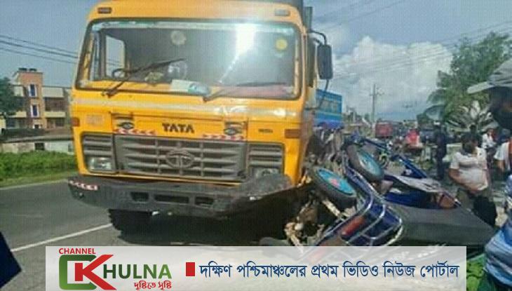 ড্রাম ট্রাক পিষে দিলো কুমারখালীর রাসেলের স্বপ্ন!