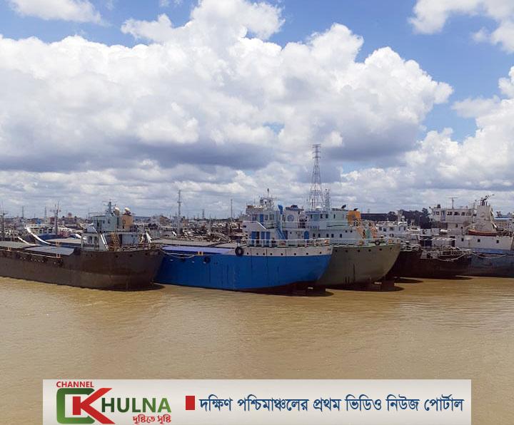 নৌ-যান এ কর্মরত নাবিকদের বকেয়া বেতন, বোনাসের দাবি