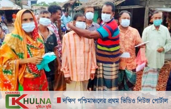 মোংলায় করোনা মোকাবেলায় সর্বদলীয় সম্প্রীতি ফোরামের মাস্ক বিতরণ