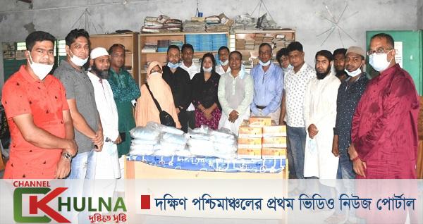 খুলনা সোসাইটির পক্ষ থেকে ৭ হাজার পিস মাস্ক বিতরণ